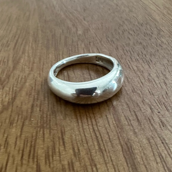 ❌ SOLD ❌ Wolf Circus Olivia Ring - Picture 3 of 4